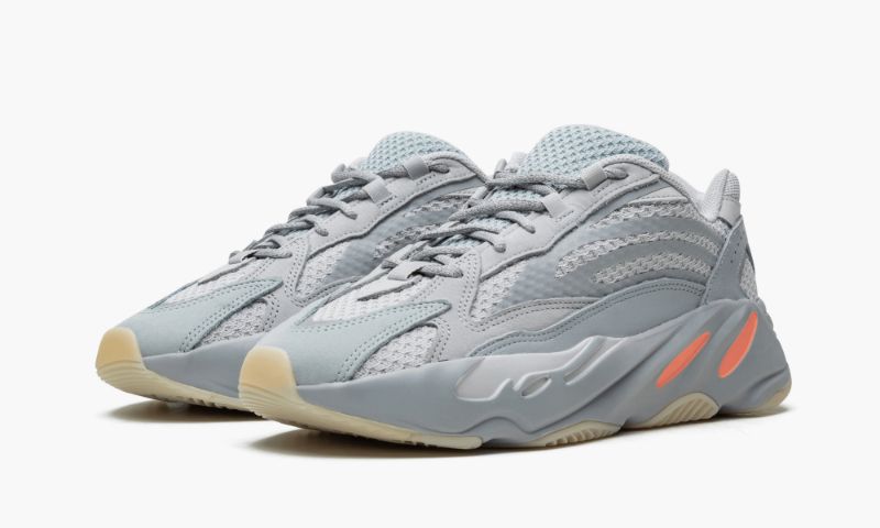 Yeezys 700
